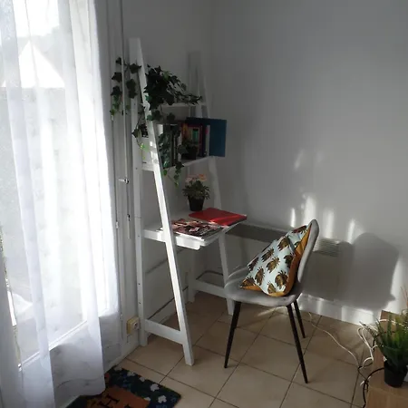 Apartment Avec Terrasse Proche - Aubin Sur