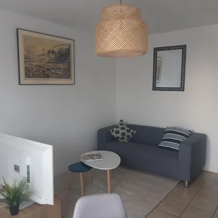 Avec Terrasse Proche - Aubin Sur